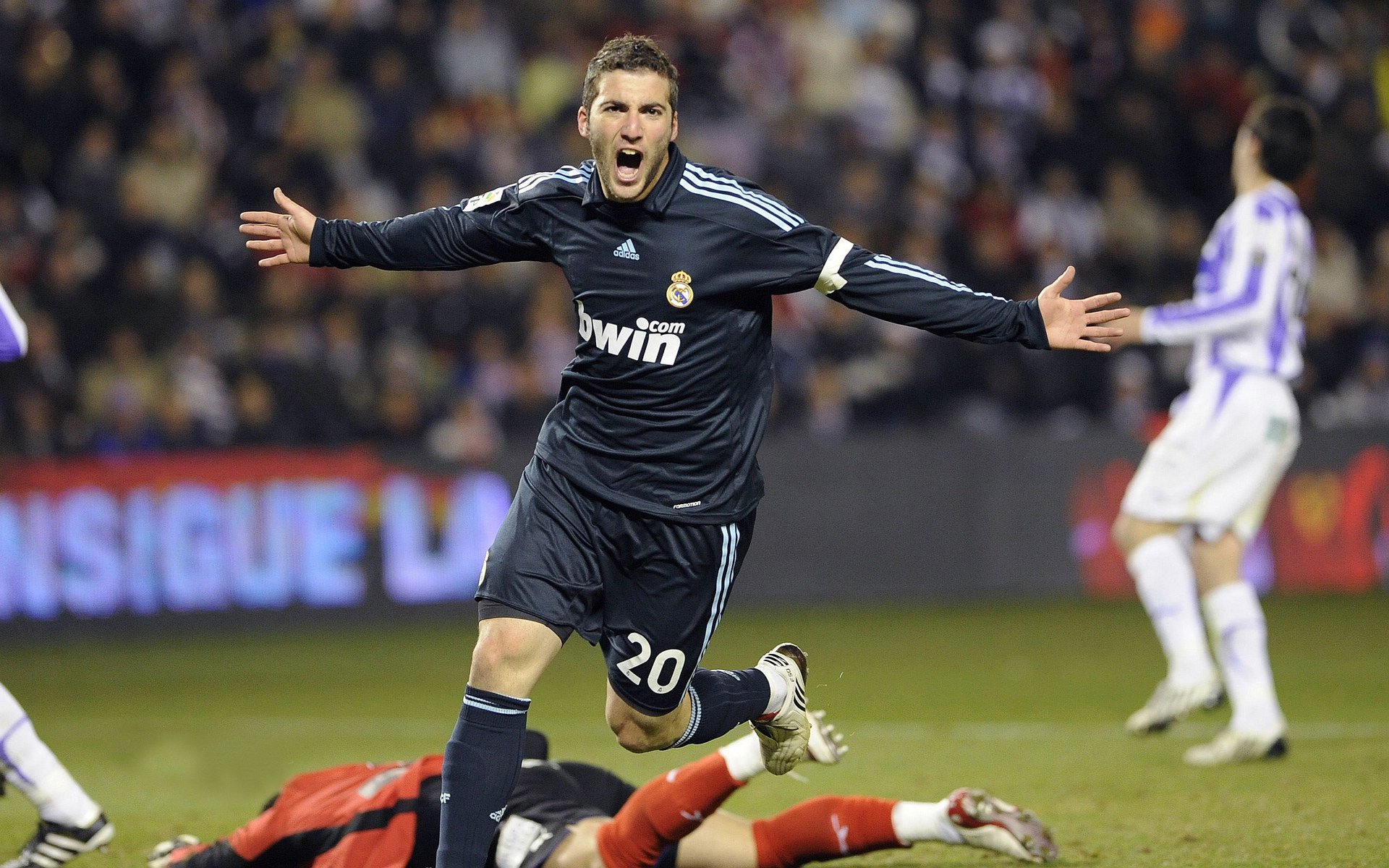 AYX体育官网-美洲杯天王表现：逆天操作让人惊叹，美洲杯得分王